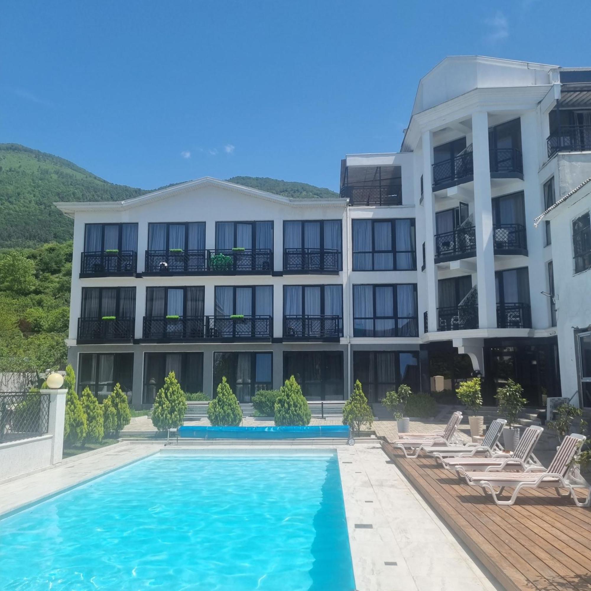 Gega Hotel Gagra Extérieur photo