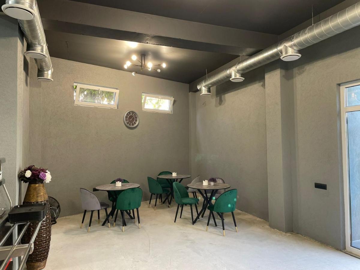 Gega Hotel Gagra Extérieur photo