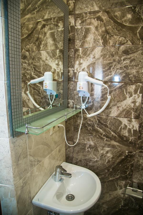 Gega Hotel Gagra Extérieur photo