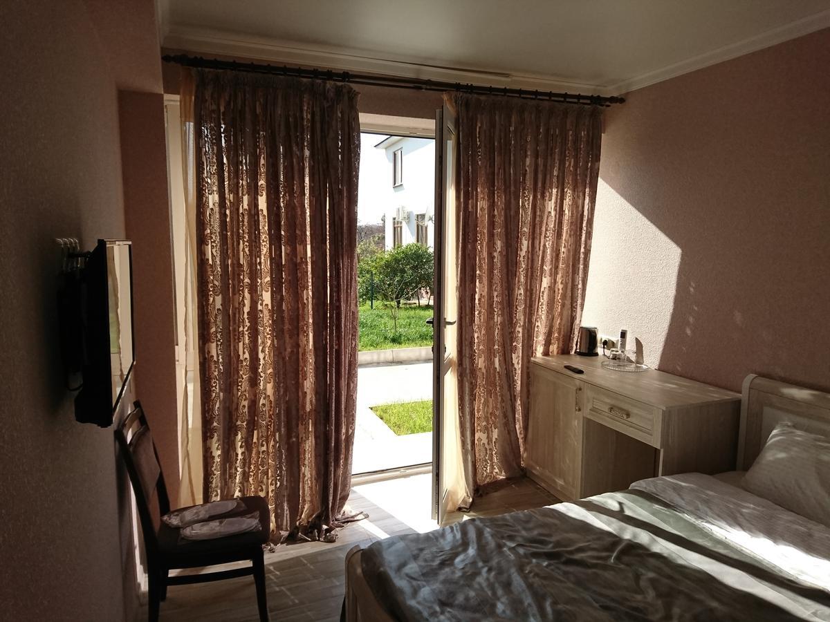Gega Hotel Gagra Extérieur photo
