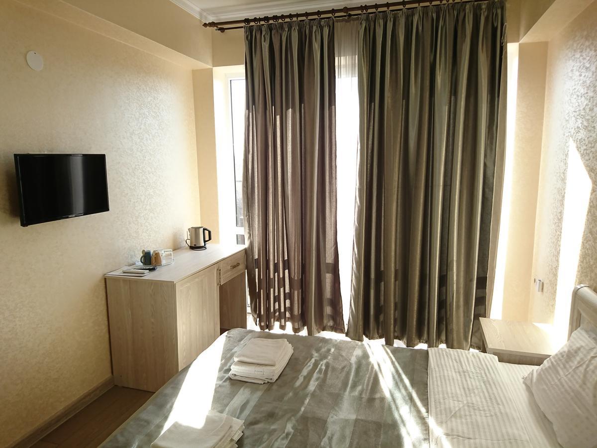 Gega Hotel Gagra Extérieur photo