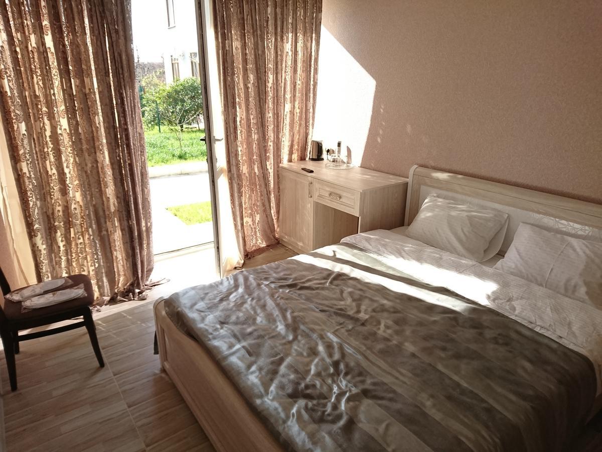 Gega Hotel Gagra Extérieur photo