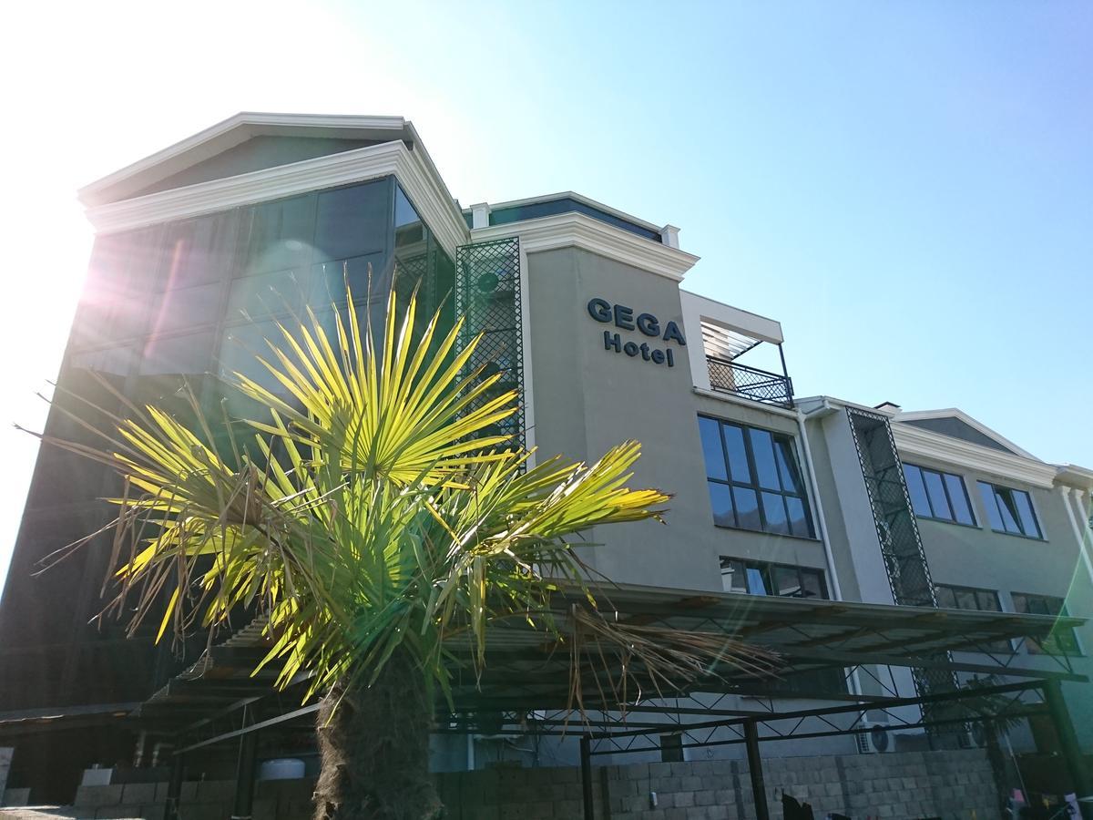 Gega Hotel Gagra Extérieur photo